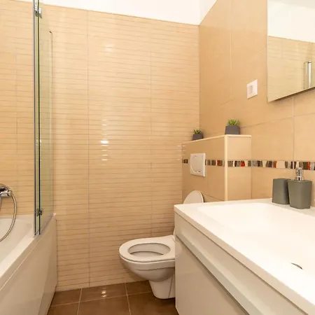 Nike Lägenhet Split